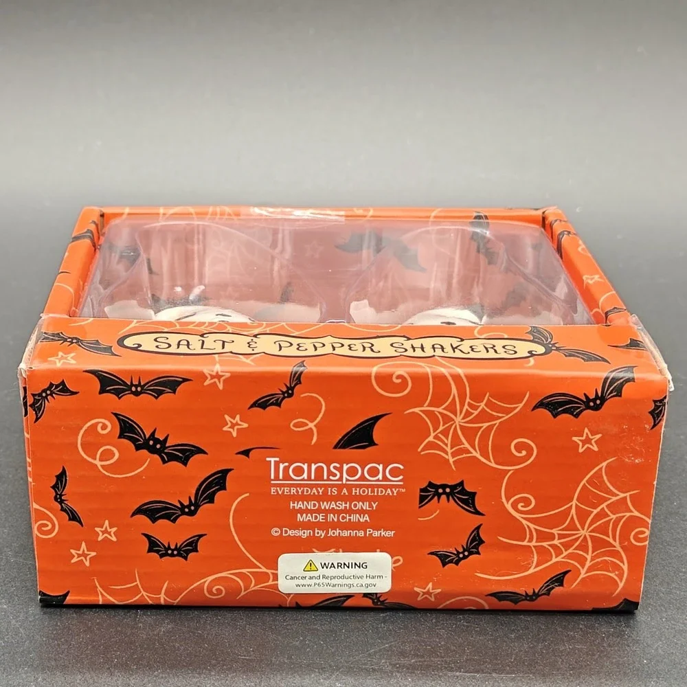 Johanna Parker Design Halloween Ghost Salt & Pepper Shakers NEW 👻